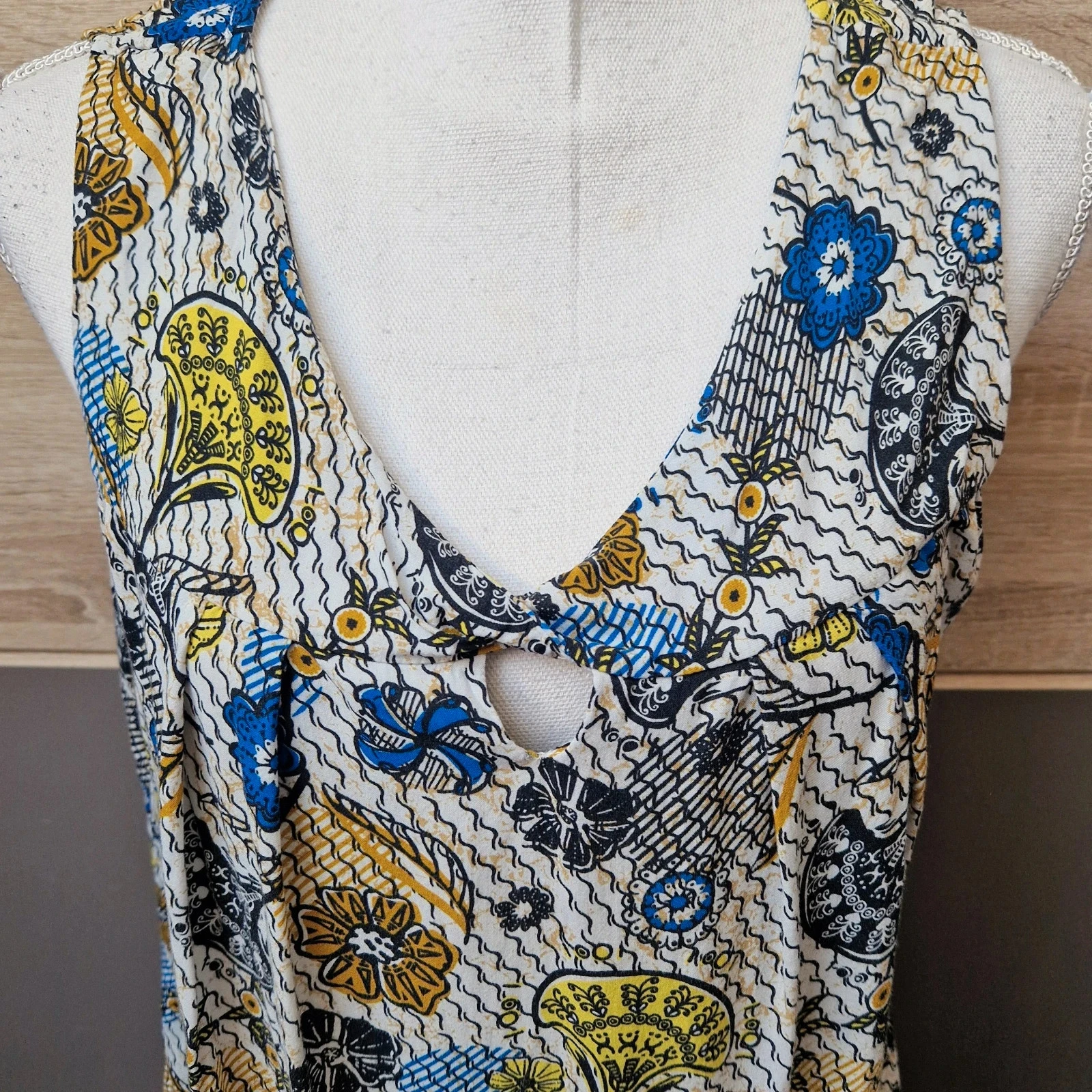 Top sin mangas Talla 46 – photo 2